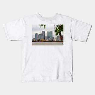 Canary Wharf London Docklands England UK Kids T-Shirt